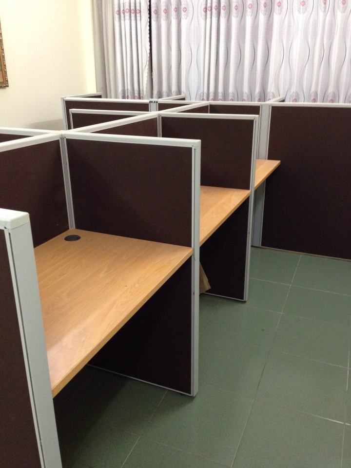 Thanh lý cụm bàn nhân viên 9 chỗ